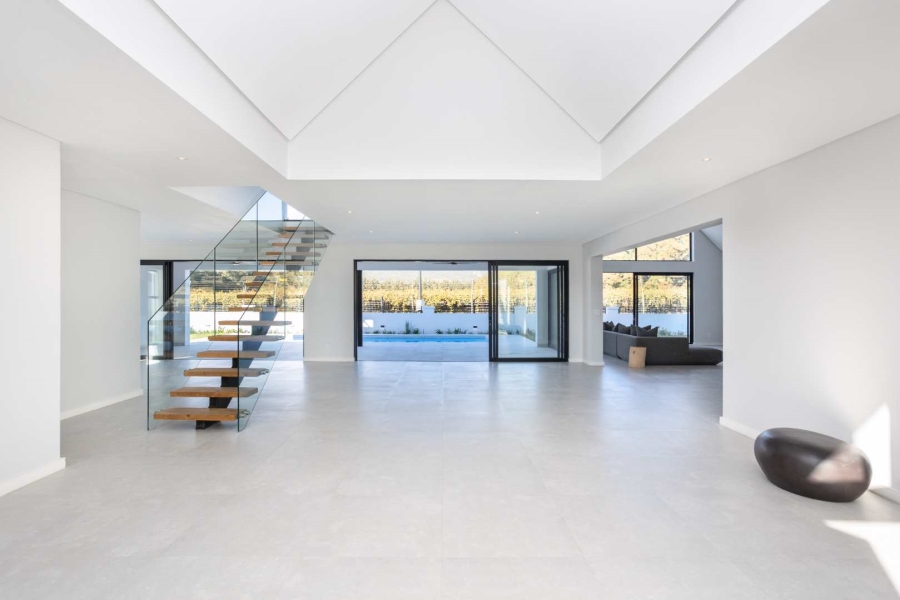 5 Bedroom Property for Sale in Val De Vie Estate Western Cape